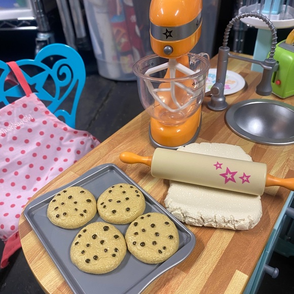 American Girl Gourmet Kitchen Set - Picture 10 of 11